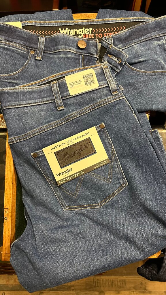 Wrangler Greensboro Free to stretch